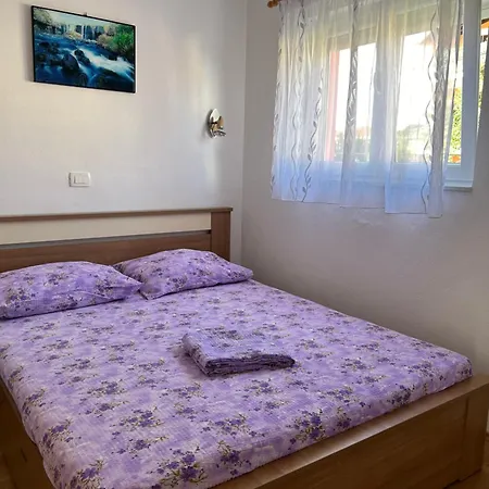 Ana Apartment