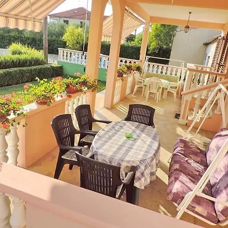 Ana Apartment