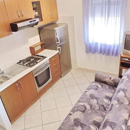 Ana Apartment *