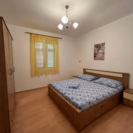 Ana Apartment